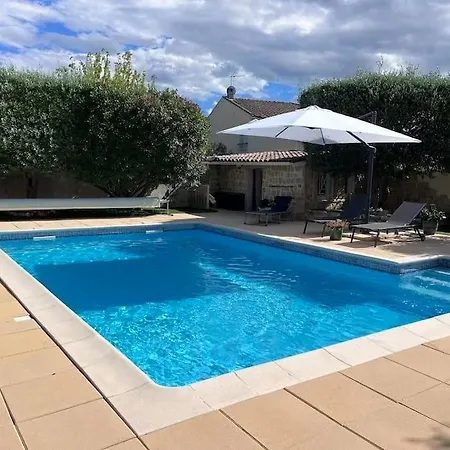 Belle Avec Piscine Et