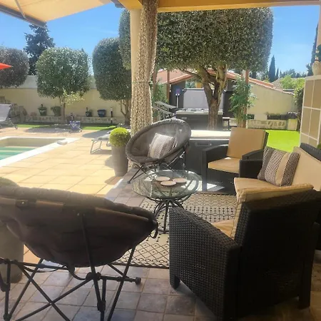 Belle Avec Piscine Et Villa *